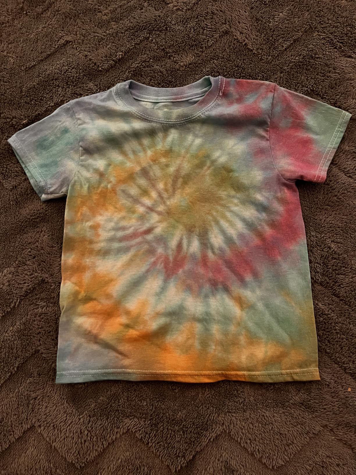 HTVRONT Tie Dye Kit, 32 Vibrant Vivid Permanent Colors, Just Add Water customer photo 1