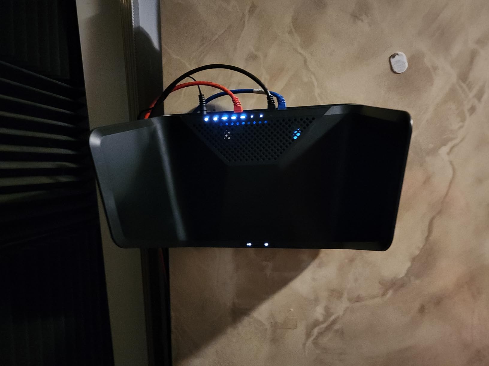 NETGEAR Nighthawk Tri-Band WiFi 6E Router (RAXE300) - Security Features, AXE7800 Wireless Gigabit Speed (Up to 7.8Gbps), New 6GHz Band, 8-Streams Cover up to 2,500 sq. ft., 40 Devices customer photo 2