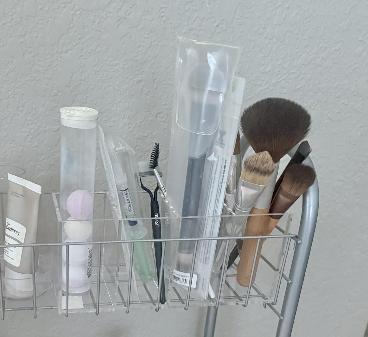 HSYMQ Acrylic Pen Holder 4 Compartments Clear Pencil Holder Organizer Makeup Brush Holder customer photo 1