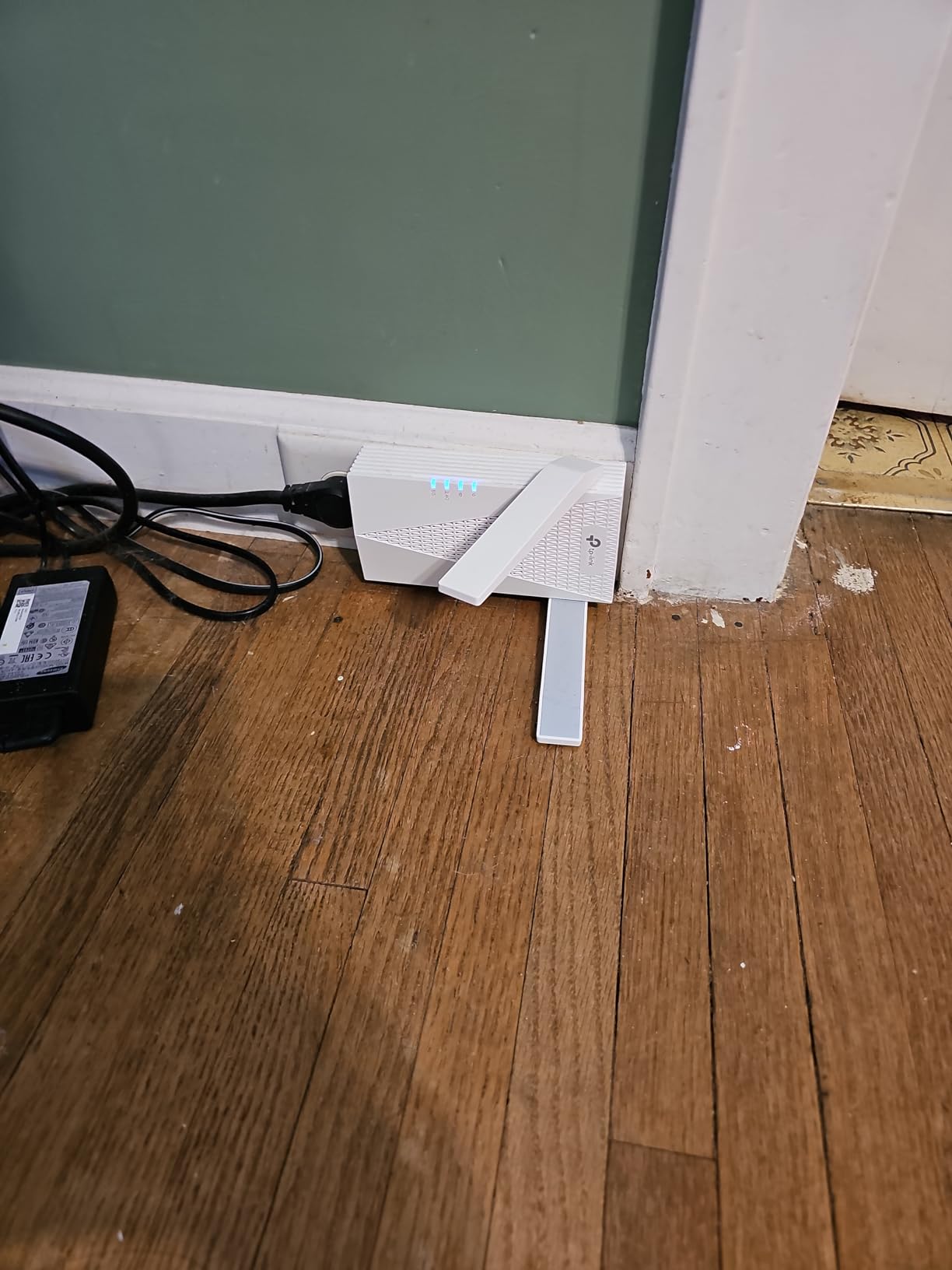 TP-Link AX3000 WiFi 6 Dual-Band Range Extender PCMag Editor's Choice customer photo 1