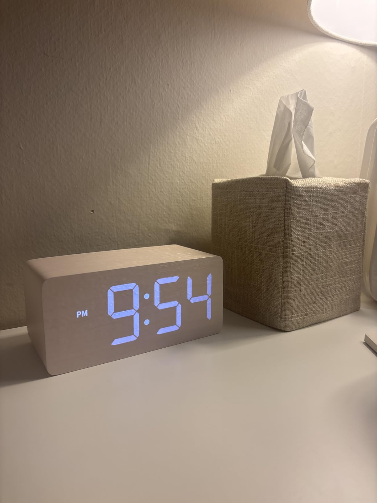 URAYCO Wooden Digital Alarm Clock, 10W Fast Wireless Charger Station & 2 USB Charging Ports, with 0~99% Dimmer, Dual Alarm, Weekday/Weekend Mode, Wood LED Clock for Bedroom, Desk, Office customer photo 1