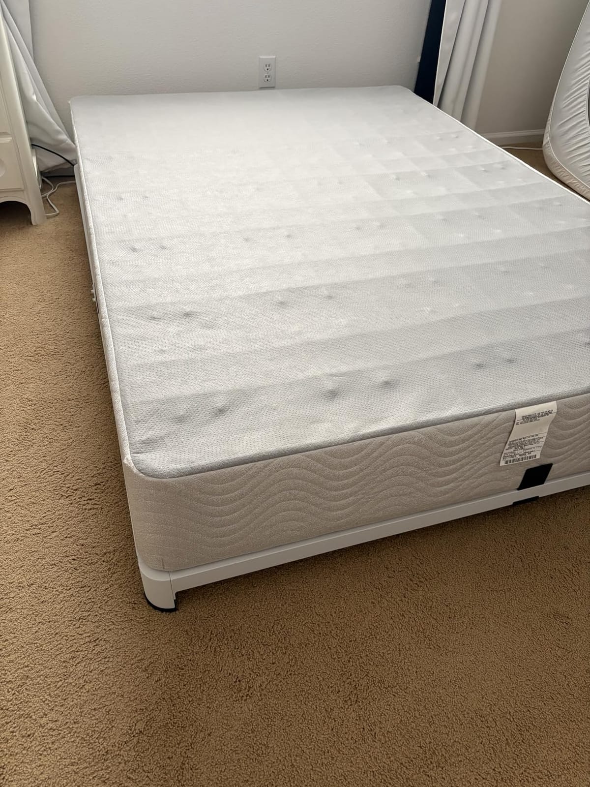 MAF 14 Inch Queen Metal Platform Bed Frame with Round Corner Legs customer photo 1