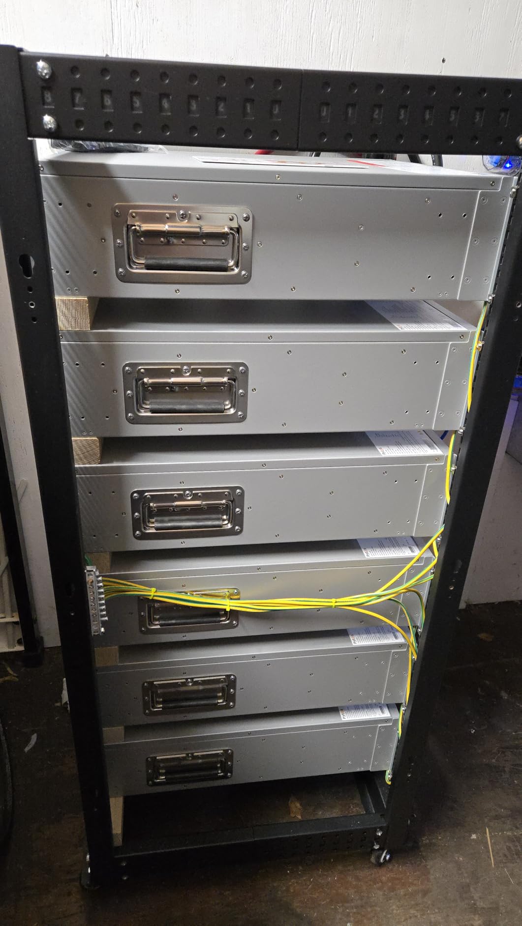 VIVO Black 12U Freestanding Server Rack Cart, CART-SR12U customer photo 1