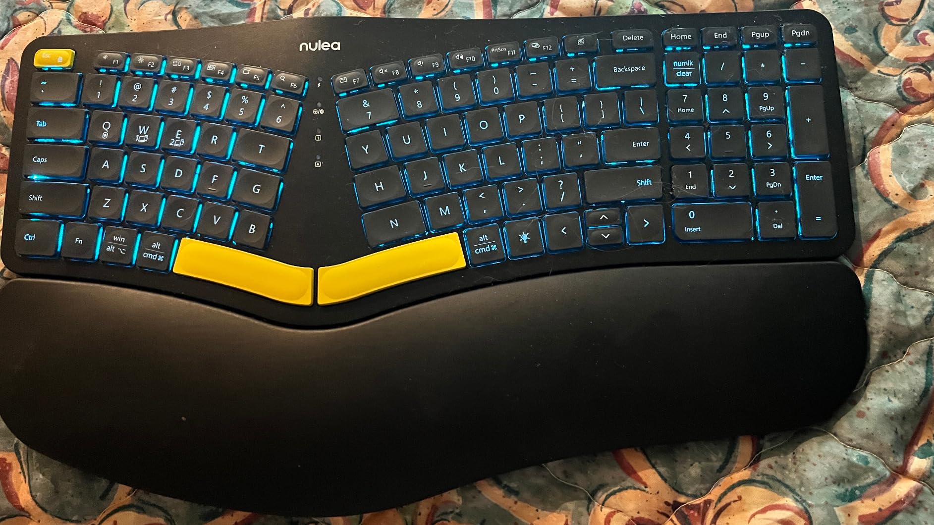 Nulea Ergonomic Split Keyboard Wireless with Wrist Rest 7 Color Backlight customer photo 2