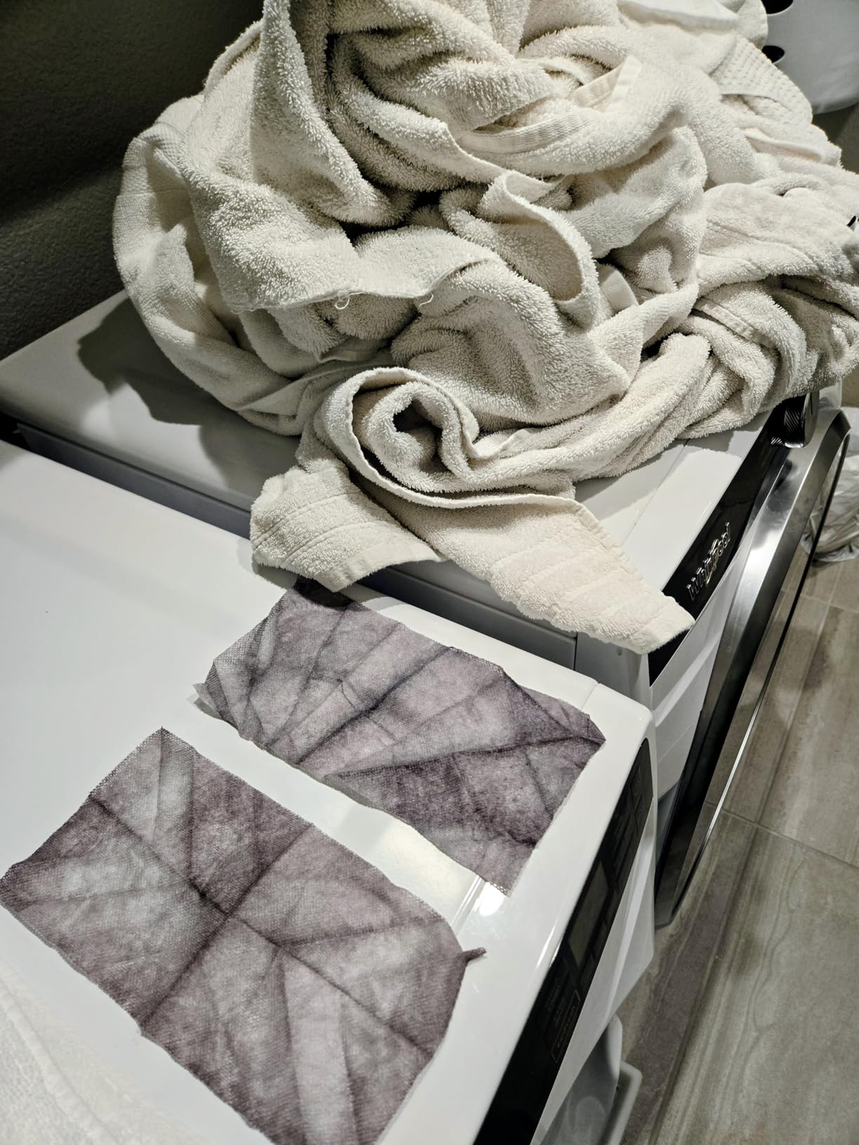 Xcleen Color Absorber Laundry Sheets 120 Count, Dye Catcher to Prevent Clothes from Smearing, Fragrance Free Color Trapping Sheets for Home School or Apartment customer photo 1