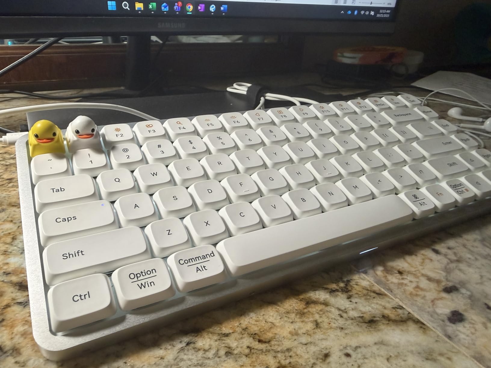 LOFREE Flow84 Low Profile Mechanical Keyboard, 75 Percent Rechargeable Wireless Keyboards with Bluetooth and Wired Connection for Windows, Mac OS/White Ghost Linear Switches customer photo 2