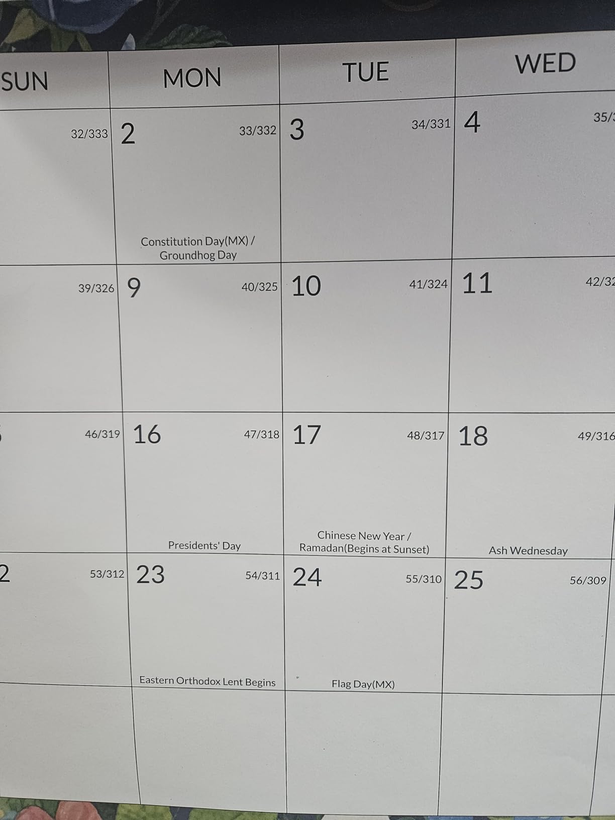 SUNEE Desk Calendar 2026-2027, 17