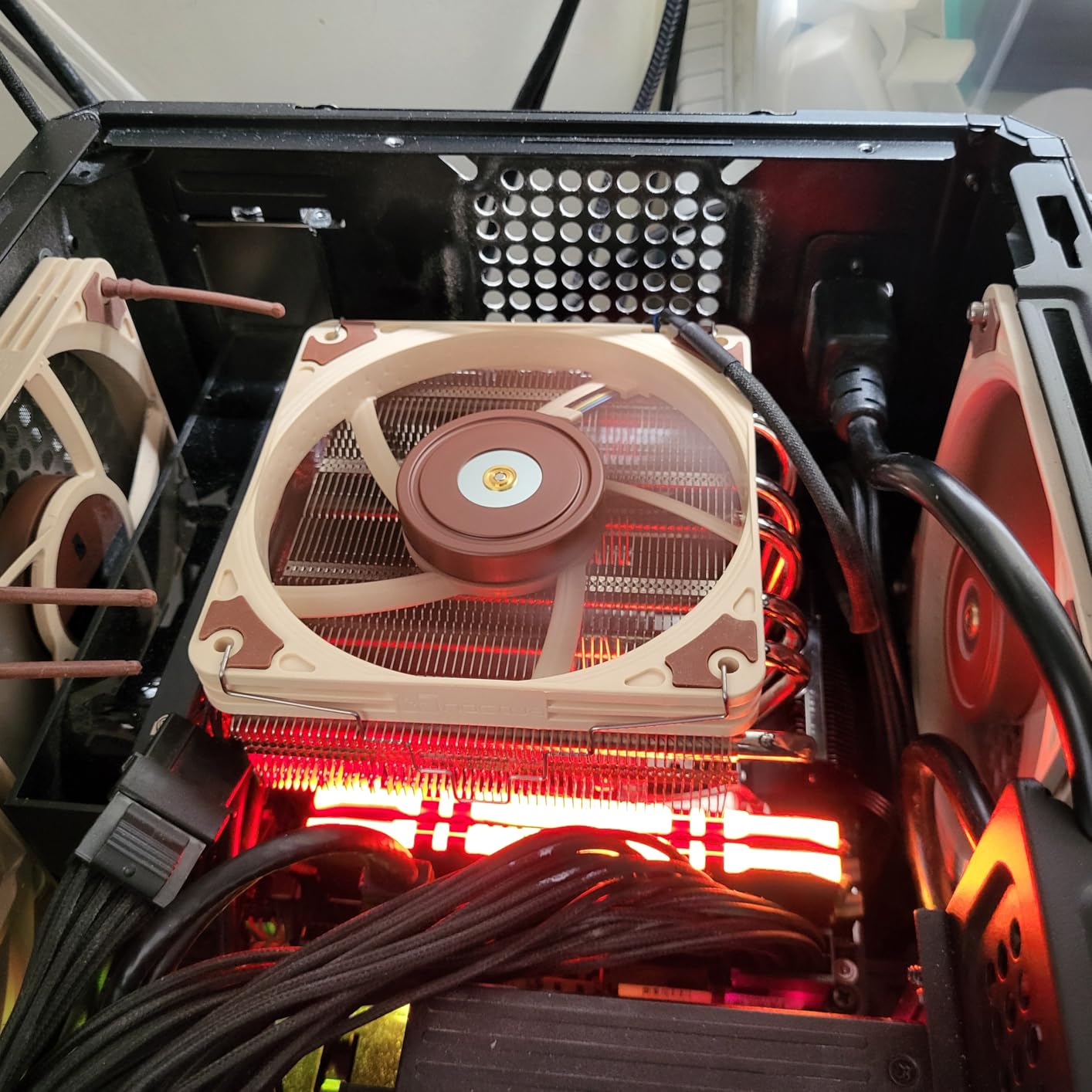 Noctua NH-L12Sx77, Quiet High-Performance Low-Profile CPU Cooler customer photo 2