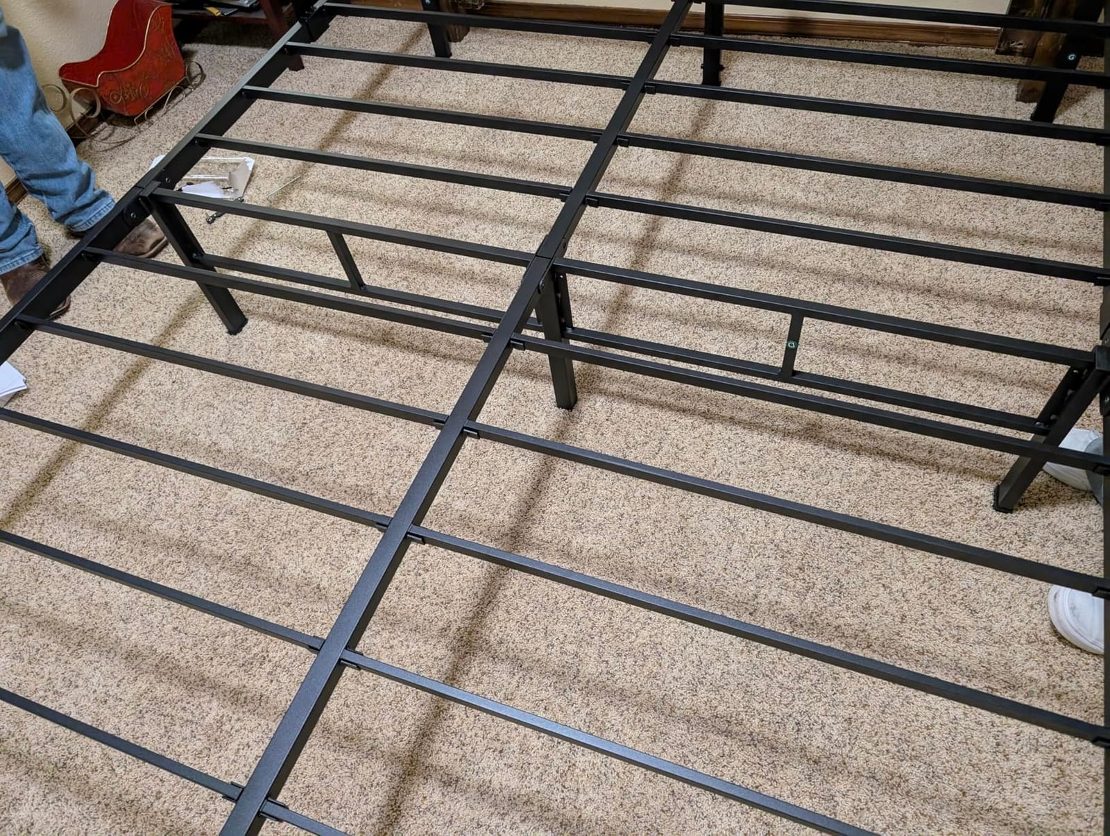 FUIOBYVV King Bed Frames,18 Inch Heavy Duty Metal Platform Bed Frame King Size Support Up to 3500 lbs with Headboard Compatible,No Box Spring Needed,Steel Slat Support,Noise Free,Easy Assembly customer photo 2