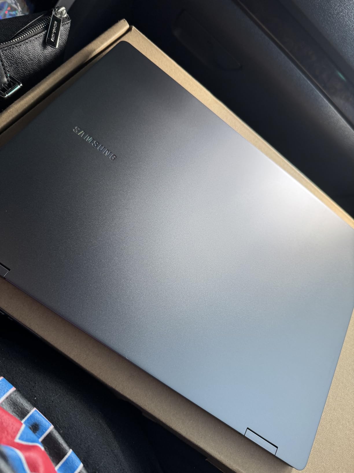 Samsung 16” Galaxy Book5 Pro 360 Copilot+ PC, AI Computer, Intel Core 7 Ultra Processor, 3K AMOLED (2880x1800) Touchscreen, S Pen,120Hz, Dolby Atmos, Student Laptop, Lightweight, All-Day Battery Life customer photo 1