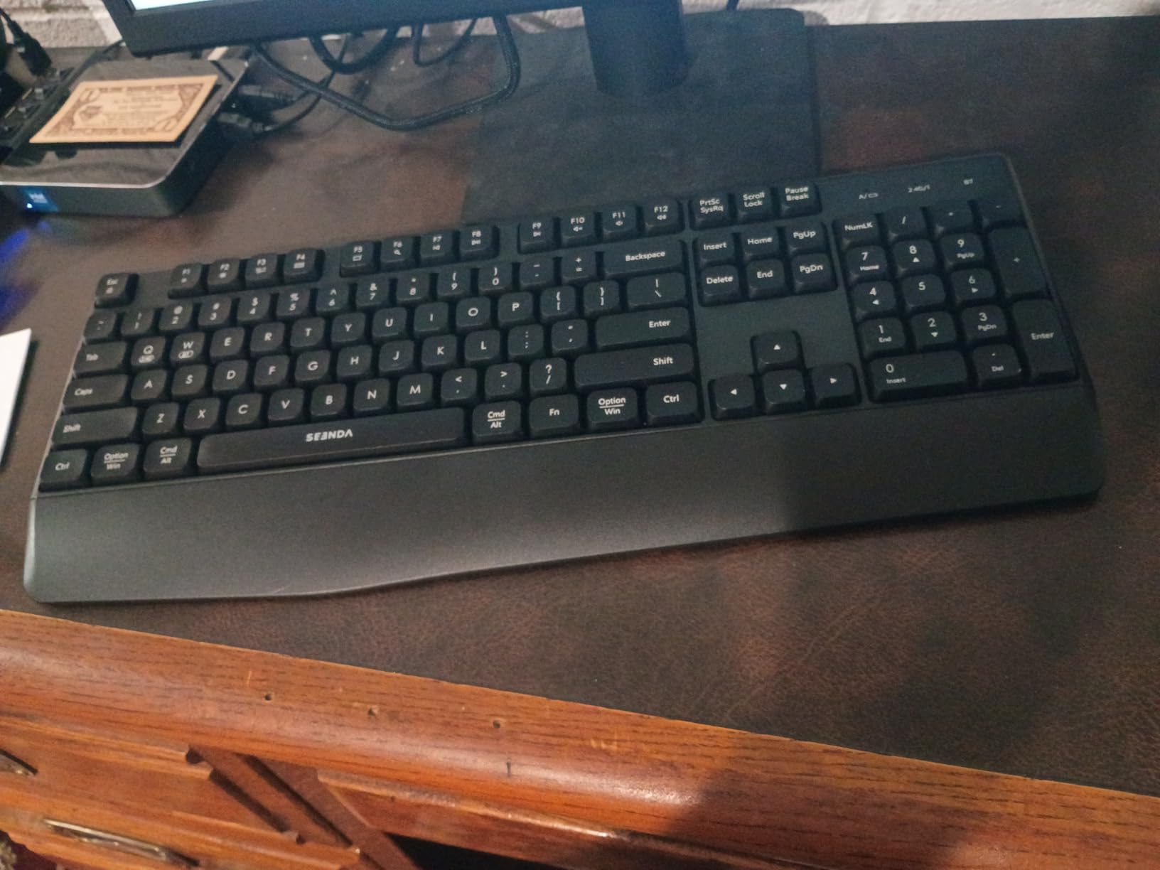 seenda COE200 Wireless Bluetooth Keyboard and Mouse Combo with Wrist Rest customer photo 1