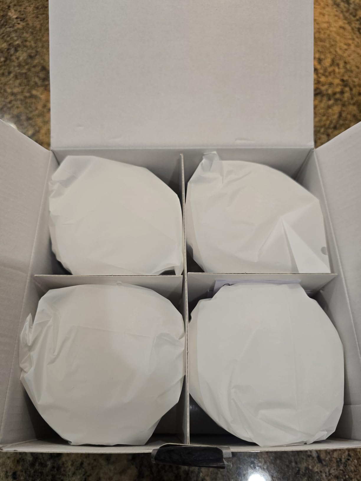 Govee BR30 Smart Light Bulbs 850 LM, RGBWW E26 Base 4 Pack customer photo 2