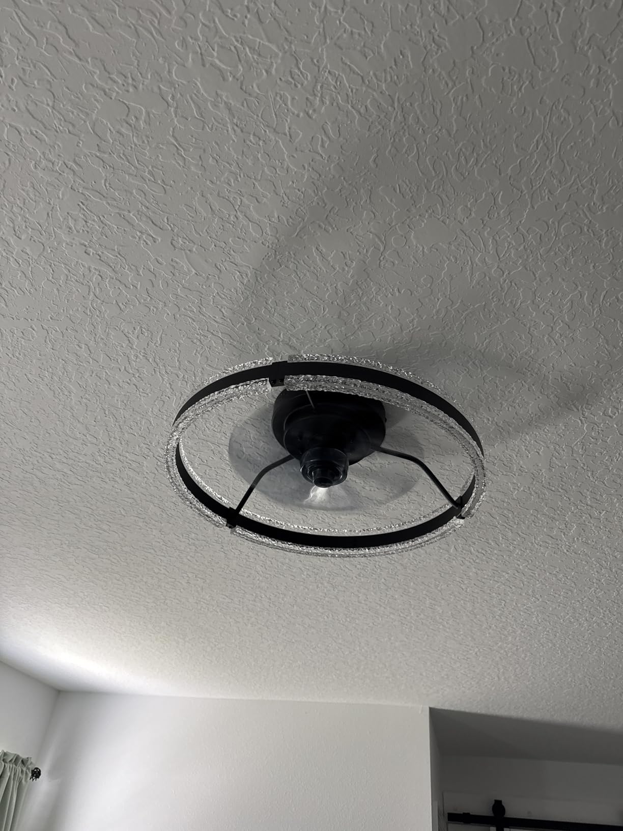 LEDIARY Ceiling Fans with Lights and Remote, 20'' Low Profile Ceiling Fan with Light, 3000-6000K Dimmable Fandelier Ceiling Fans, Modern Flush Mount Fan Light for Bedroom with 6 Wind Speeds- Black customer photo 2