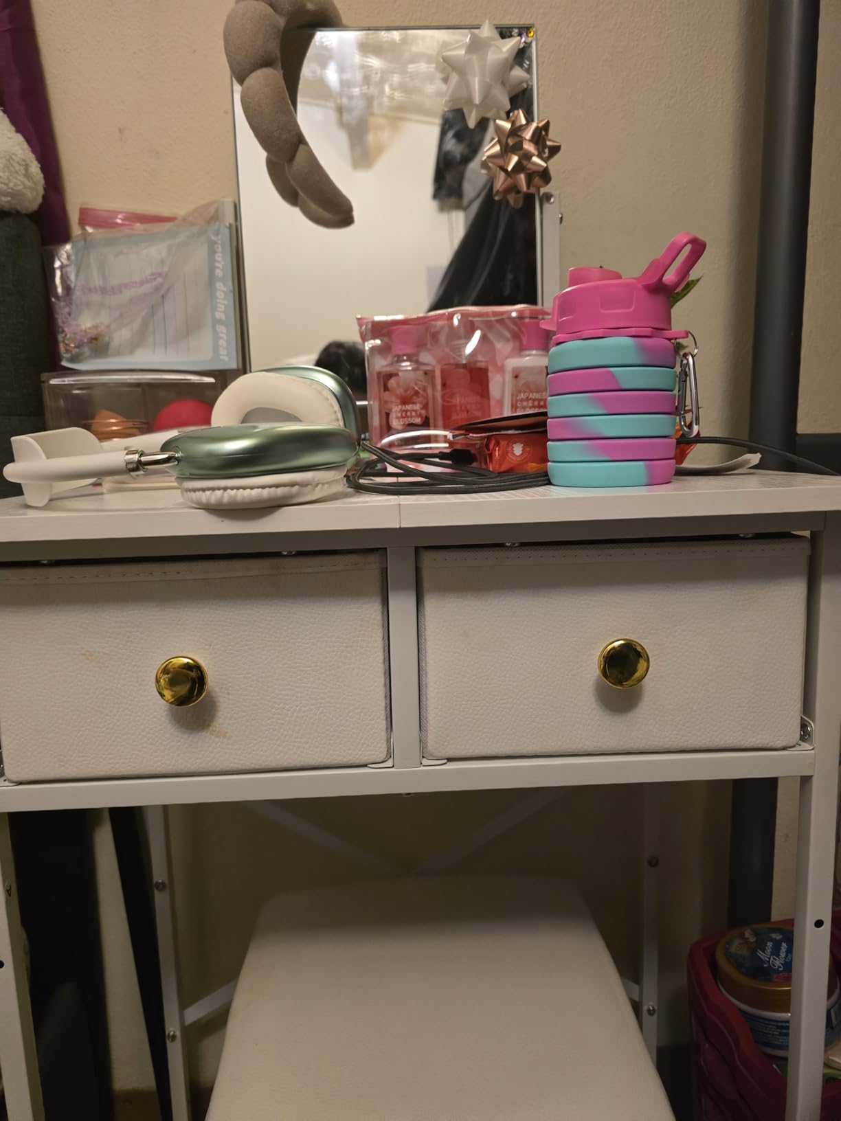 X-cosrack Small Makeup Vanity Desk with Mirror & Chair, 19.7