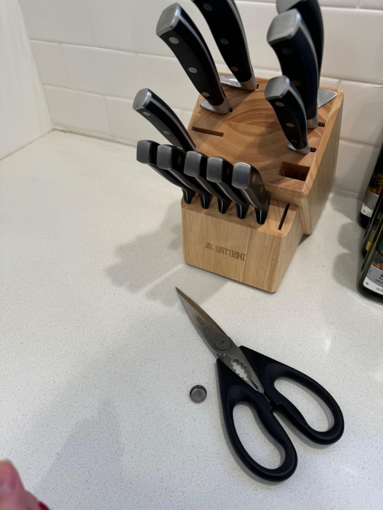 Yatoshi Professional Kitchen Knife Set, 15 Pieces, High Carbon Stainless Steel, Ergonomic Handle customer photo 2
