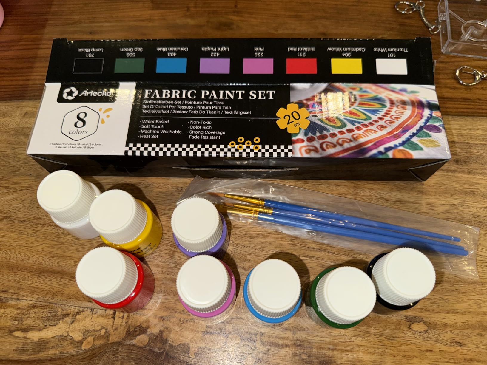 Artecho Fabric Paint Set, 8 Colors, 20ml / 0.7 oz Each customer photo 1