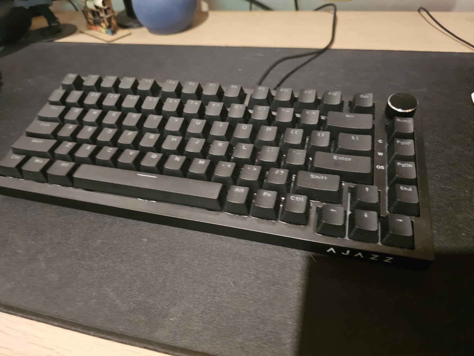 Ajazz AK820 75% Mechanical Gaming Keyboard, Wired Gasket Mount Hot-Swappable Keyboard with Volume Knob, 5-Layer Sound Dampening, PBT Keycaps, 82 Keys, Gray White customer photo 2
