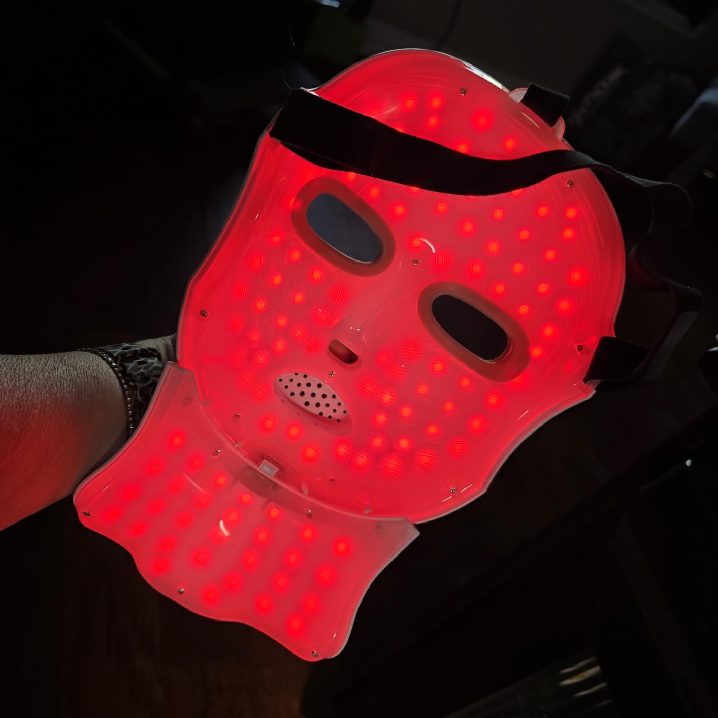ONLUKY Red Light Therapy Mask USB-C Rechargeable LED Face Mask customer photo 1