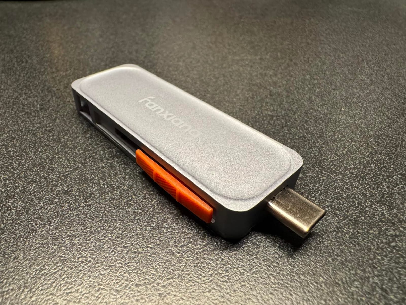 128GB External SSD USB Drive, 520MB/s USB-C & USB-A Portable SSD -F901 customer photo 1